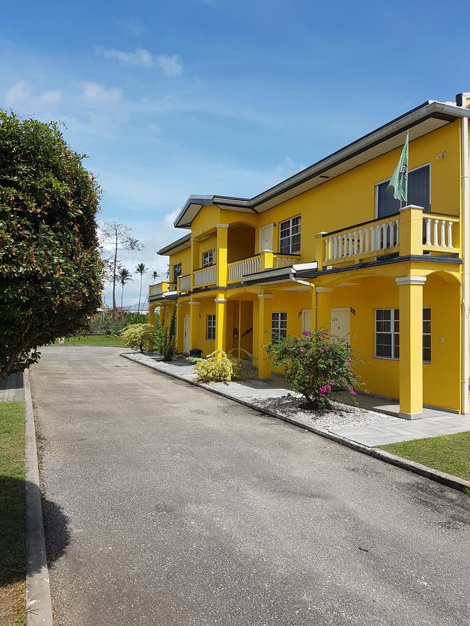 Piarco Village Suites Extérieur photo